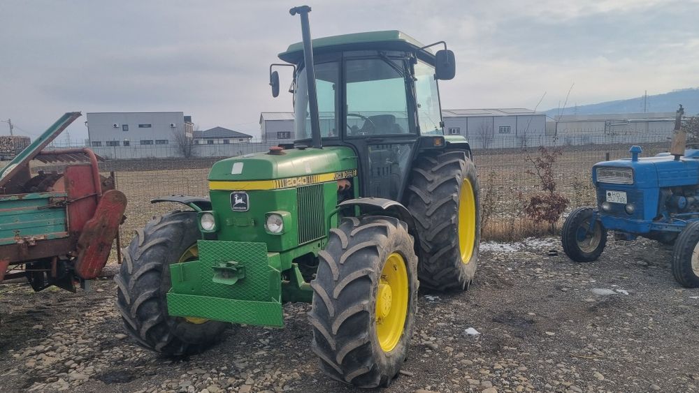 John Deere 2040  tractor 4x4
