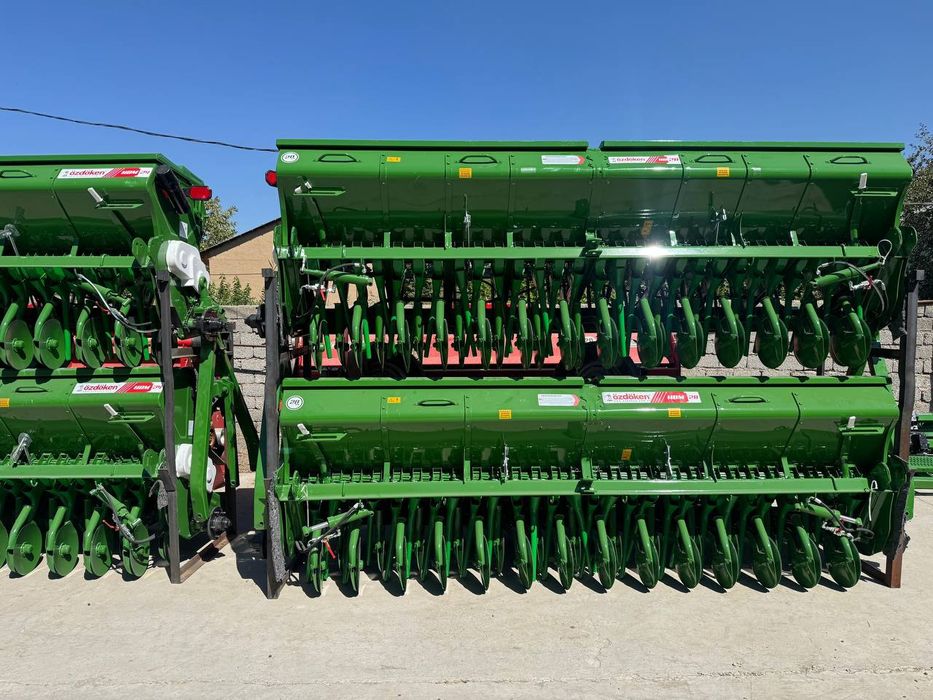 Механическая зерновая сеялка