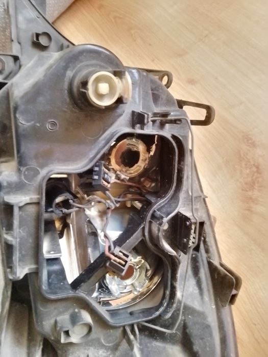 Ситроен с3 десен фар