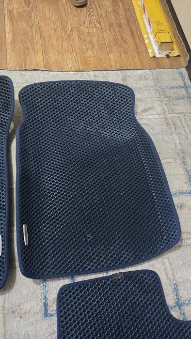 Evakor polik Tomni siniy cobalt ga