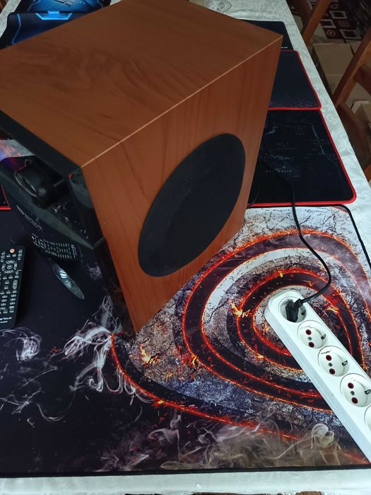 Subwoofer 50W cu Player Muzica MP3 USB SD Card Radio + Telecomanda de la Sistem Boxe 5.1 Serioux HT5100C
