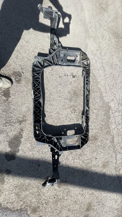 Телевизор, суппорт радиатора JAC S5