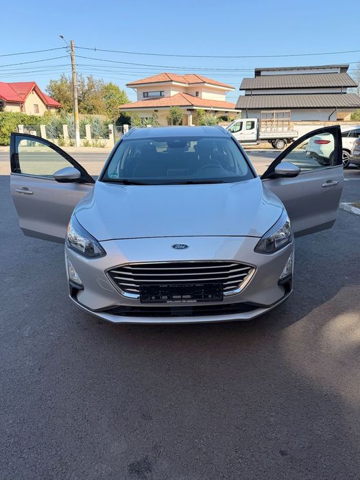 FORD Focus 2022 — imagine 4