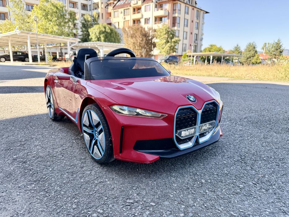 Акумолаторна кола bmw i4