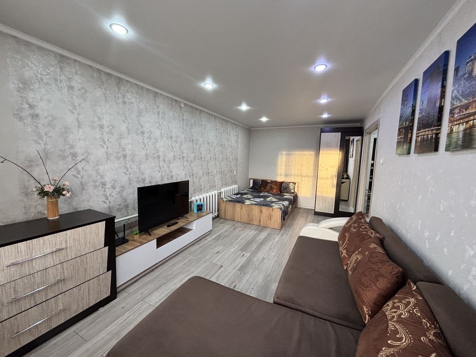 Сдам посуточно и почасам 1 комнатная-Центр.Все удобства Smart tv,Wi-fi