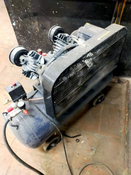 Компрессор с пистолетами