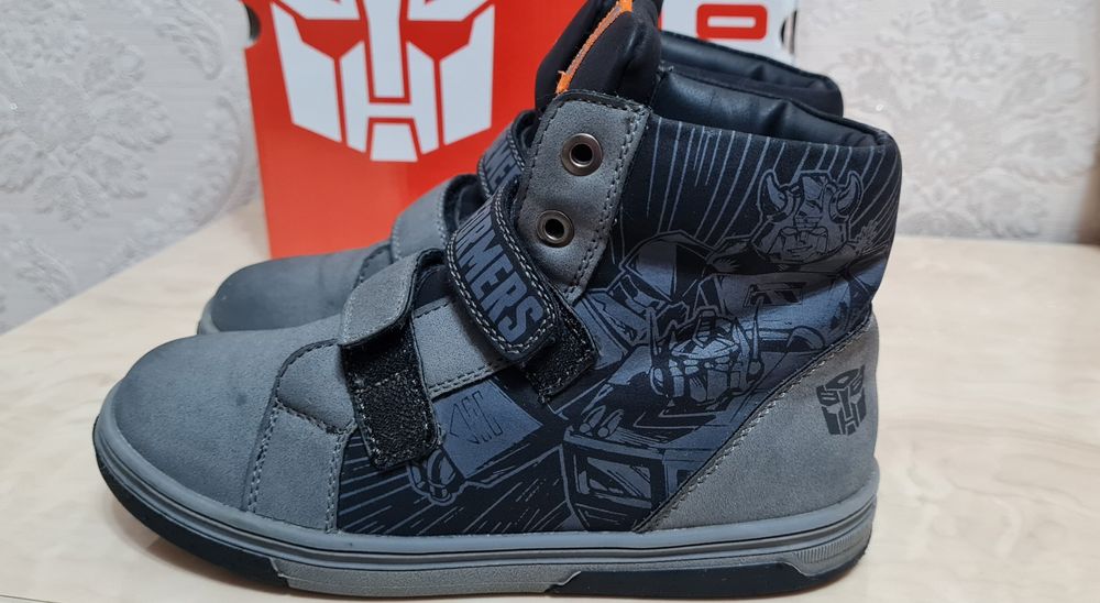 Продам ботинки весна- осень 32 размер