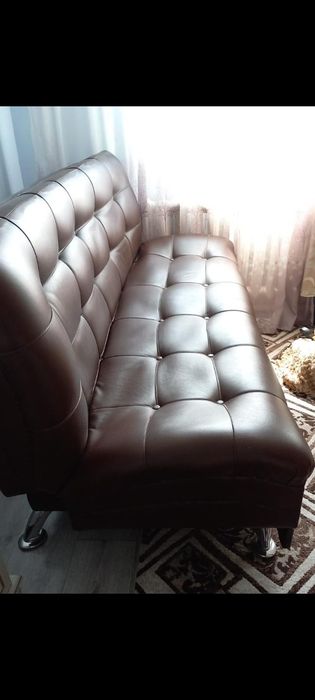 Кожа диван сатылады