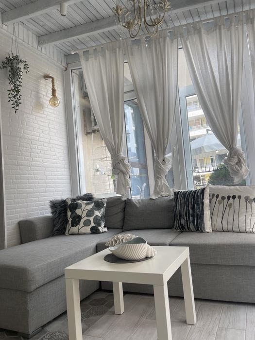 Продава се Четиристаен апартамент в Бургас, Център - 150 кв.м за 900 €/кв.м - Снимка #4