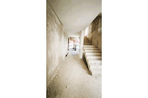Продава се Тристаен апартамент в Варна, Виница - 105 кв.м за 729 €/кв.м - Снимка #10