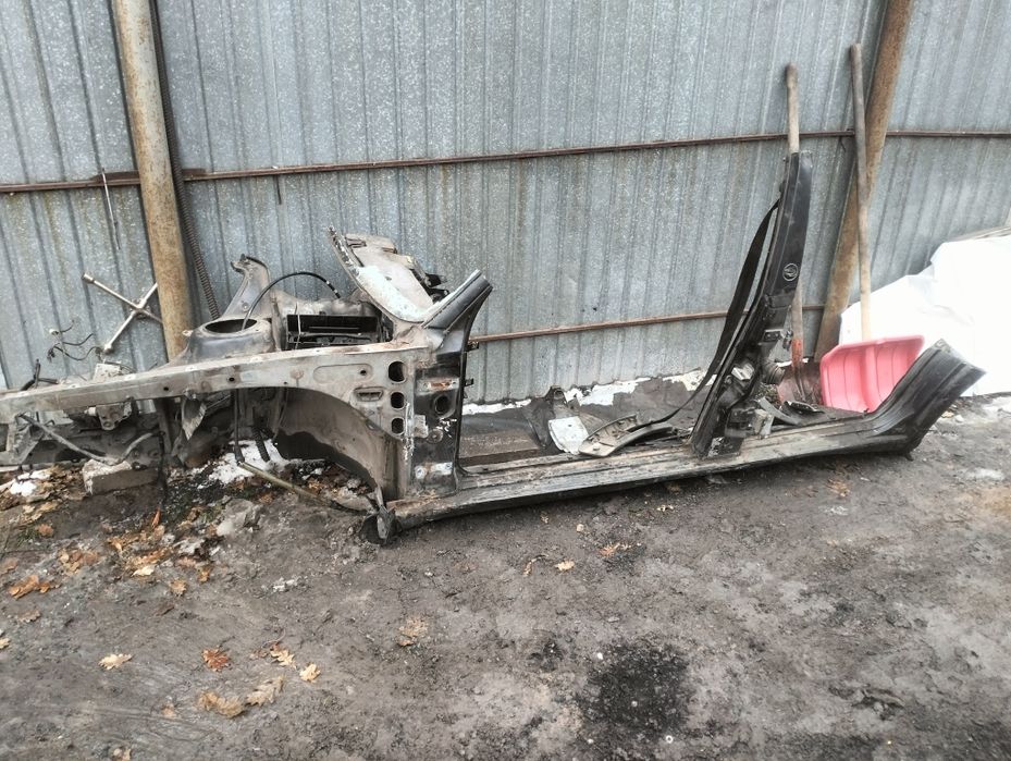 Порог Ауди 100 с4