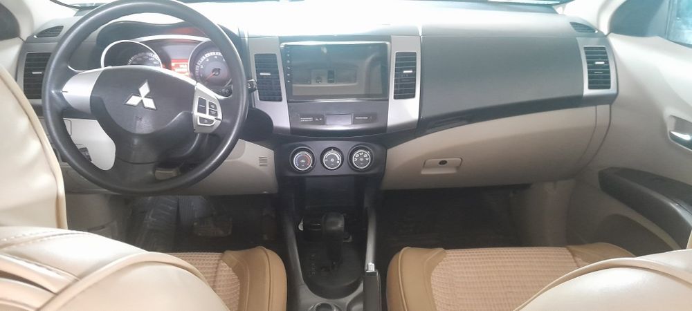 Продаю кроссовер Mitsubishi Outlander 2008 г.в.