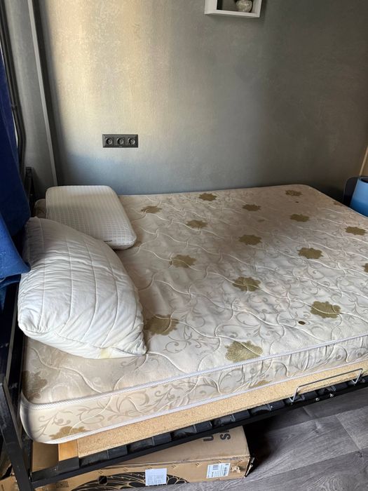 продаи кровать дешево