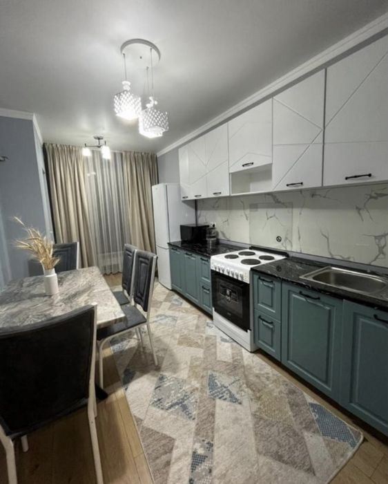 Жк Төле би, Хан-Шатыр