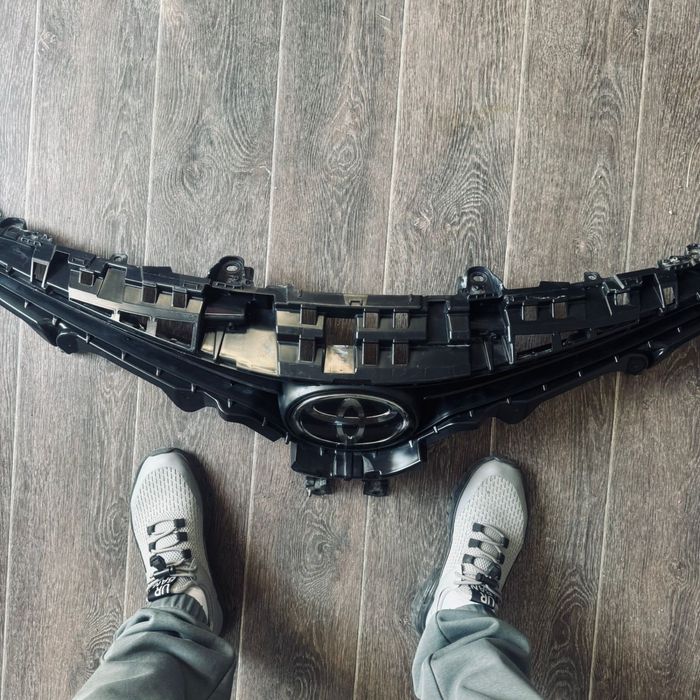 Решетка бампера на тойоту 70