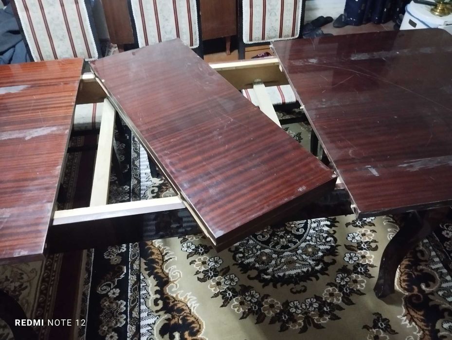 Срочно продается Стол - Стул  комплект.