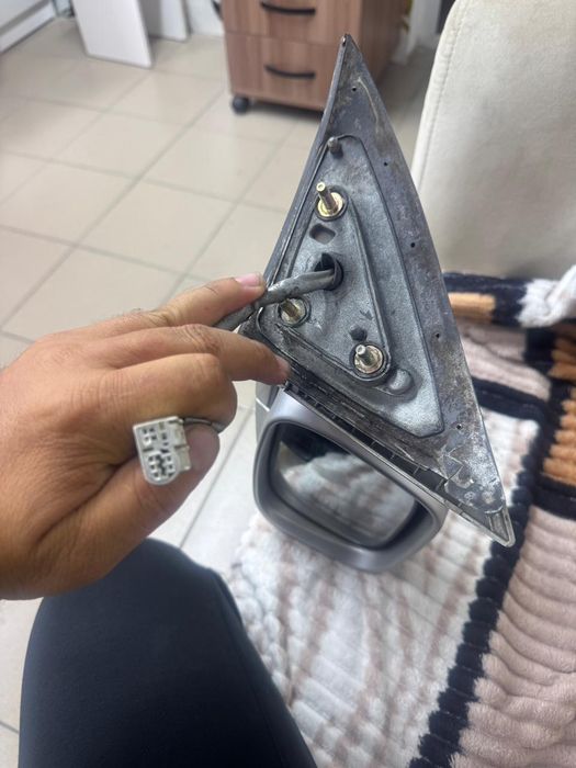 Продам зеркало на Камри 30.35