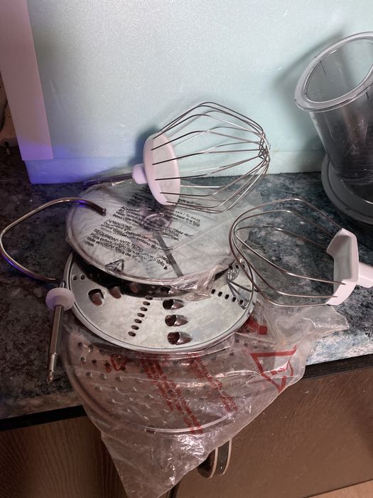 Кухонный комбайн  миксер