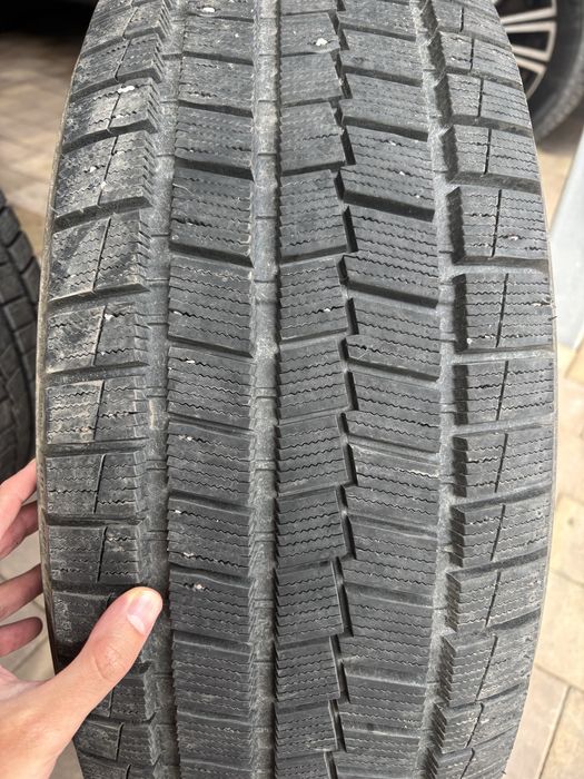 Продам зимние шины Davanti