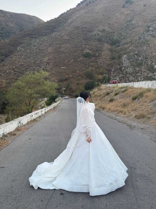 Продам Свадебное Платье в стиле принцессы