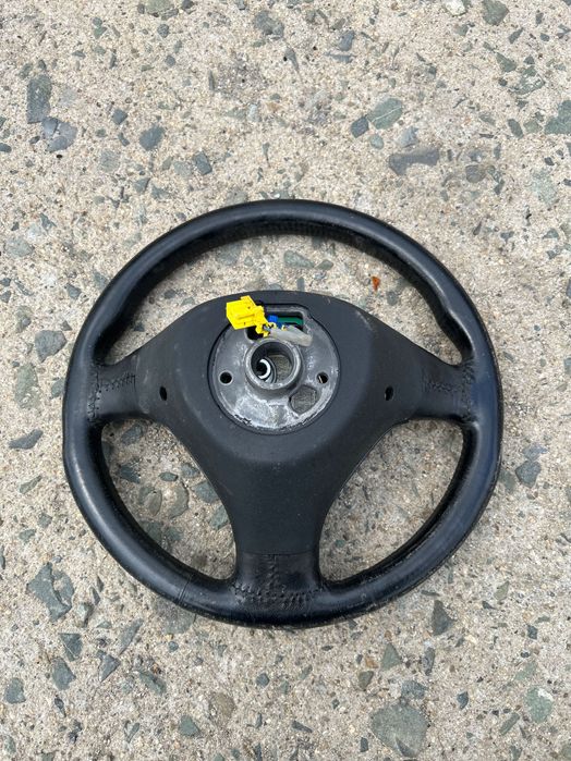 Трилъчев волан с еърбег за Ауди