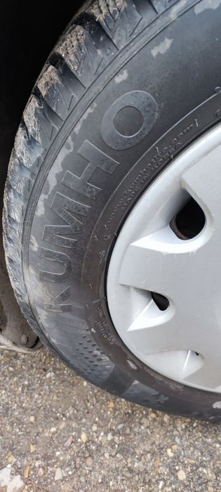 Продавам железни джанти с гуми 5х100/ 15 цола.