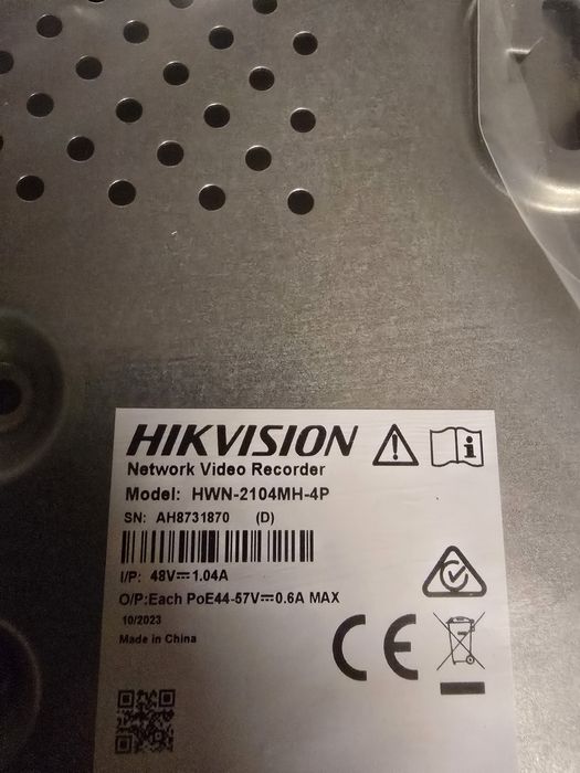 Kit Supraveghere Hikvision NVR PoE + 2 Camere Dome 2MP + HDD 1TB SkyHawk + Doze