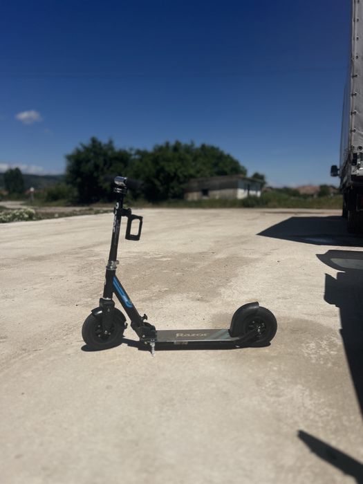 Trotinetă foarte ușoară