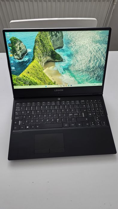 Lenovo Legion Y530 15ICH i.7 8750H GTX 1050 TI 4 GB DDR5!