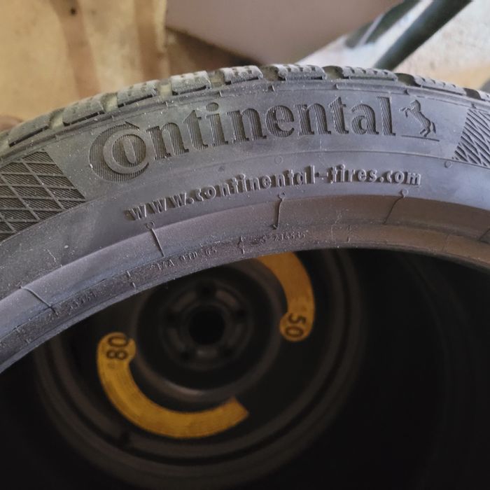 Anvelope Continental 235/40 R19