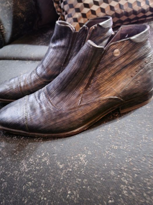 Мъжки боги в черно и сребристо