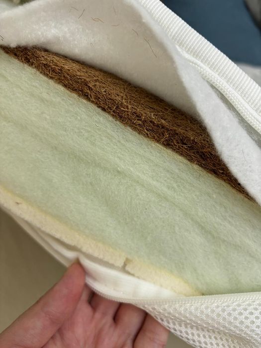 Продам детский овальный матрас