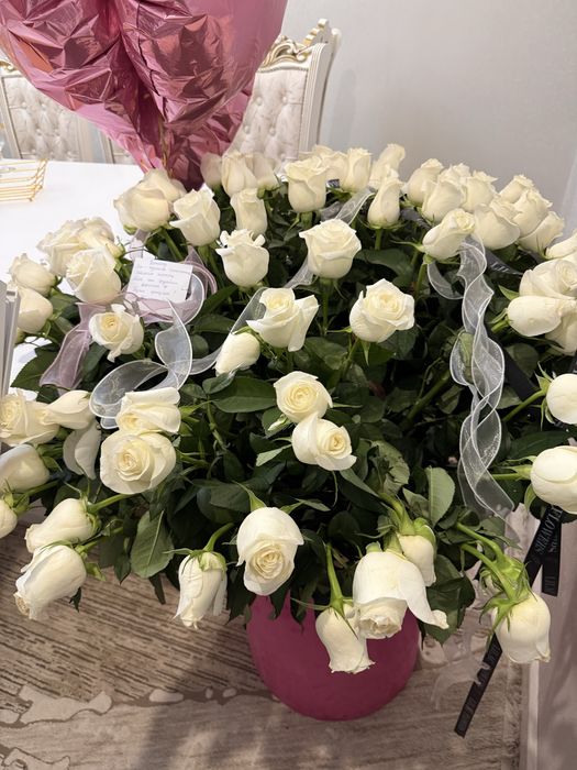 Продается розы срочна 25к