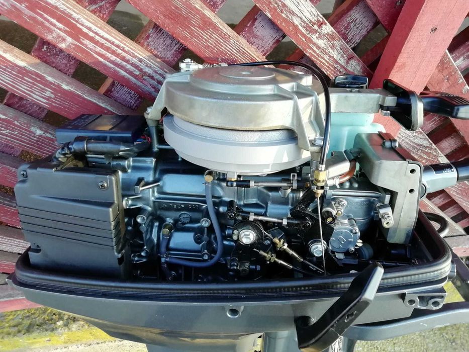 Vând motor barcă Suzuki!