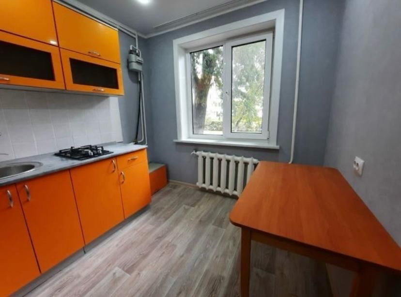 Продам 1 ком квартира район Байтерек