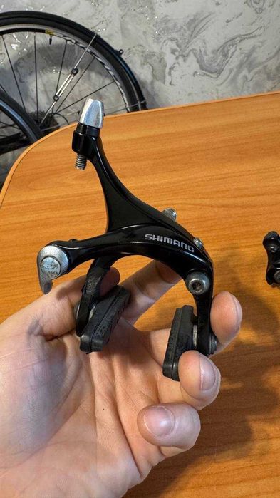 Тормоза клещевые Shimano BB-R561