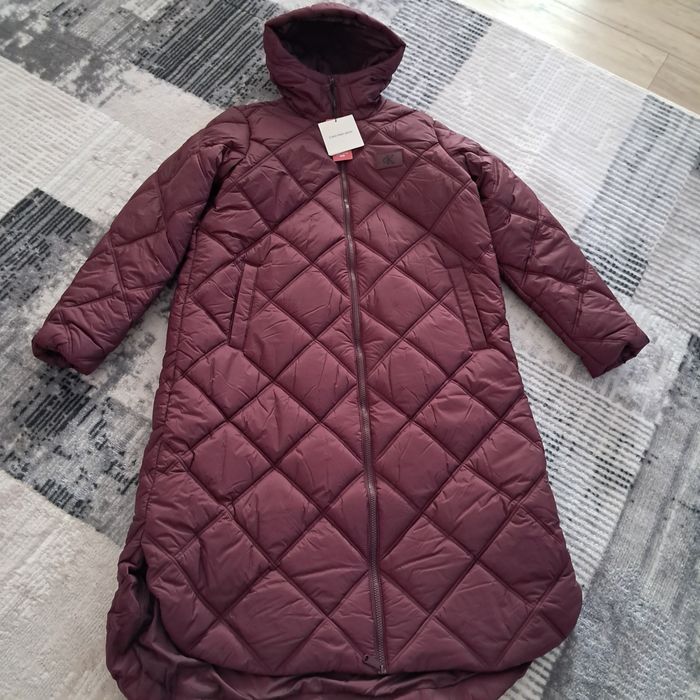 Продам пальто оригинал Calvin klein