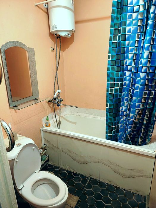 На сутки и по часам есть Аристон