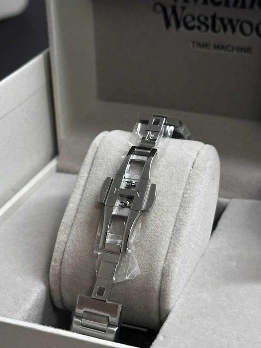 Ceas Vivienne Westwood Limehouse Ladies Quartz Watch with Silver Sunray Dial & Bratara Otel Inoxidabil