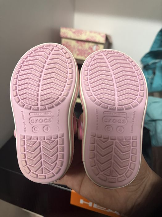 Sandale fete Crocs marimea 19