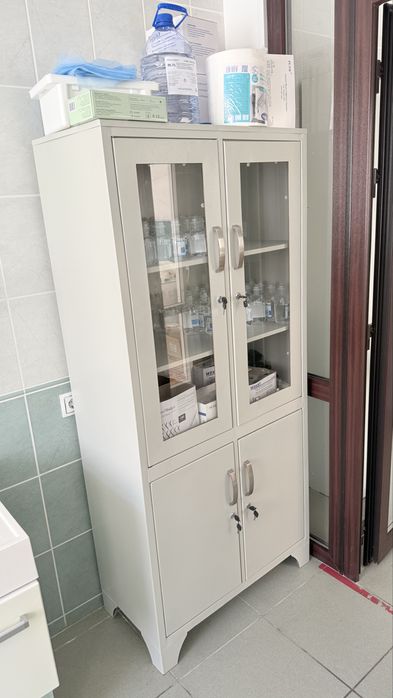 Продается мебель для клиники