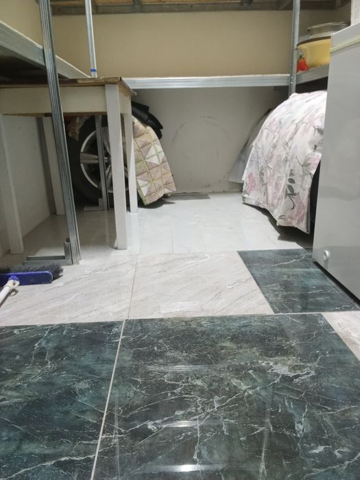 Продам полки в кладовую