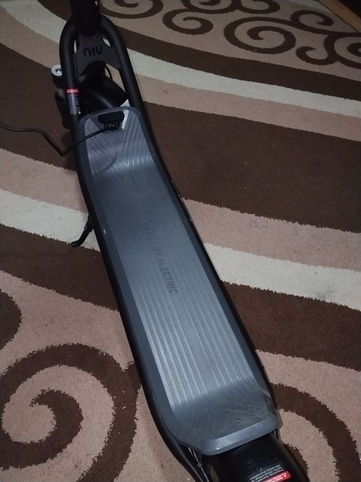 Trotineta NIU KQi 100P-Pret 1100 lei.