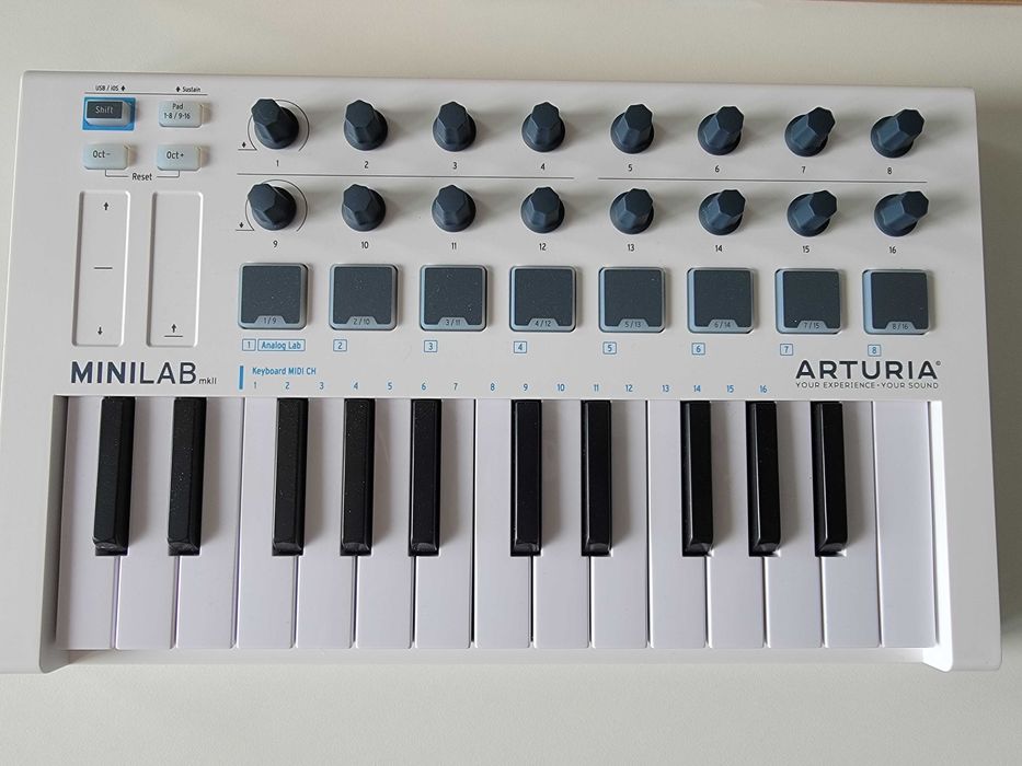 Claviatura / Controller MIDI Arturia MiniLab MkII – Pachet complet