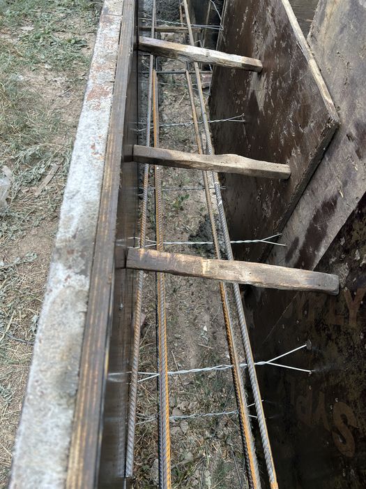 участок с не достроеным домом