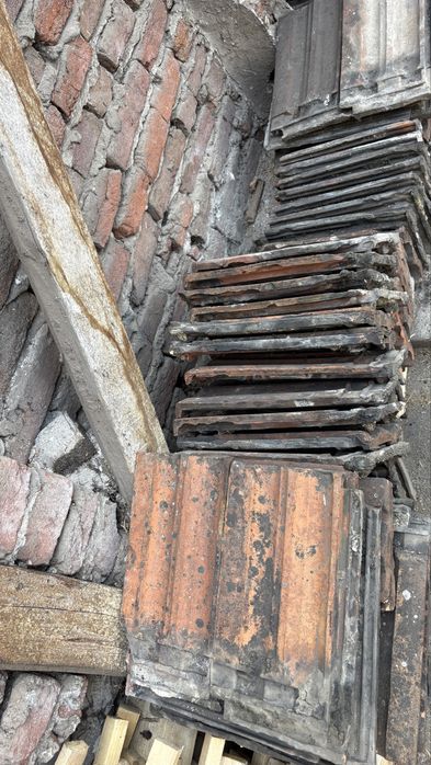 Vand 500 buc  tigla de Jimbolia, model 351