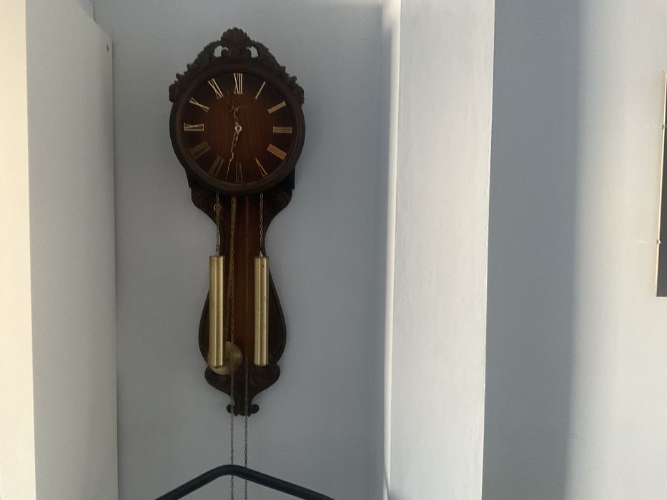 Vand ceas de perete cu pendul si greutati