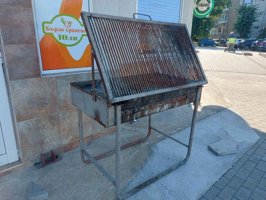 Професионална скара на въглища