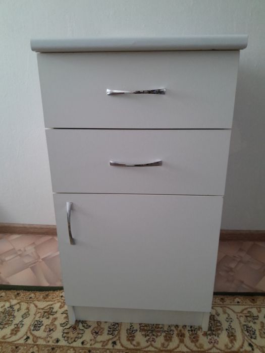 Продам тумбочку в отличном состоянии