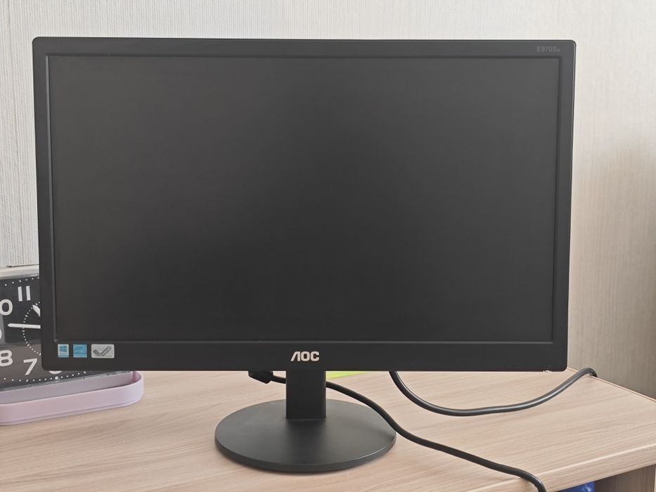 Монитор в отличном состоянии 19"